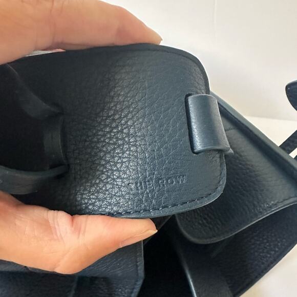 The Row XL Drawstring Bucket Bag in Marine Blue Pebbled Leather - Picture 4 of 15